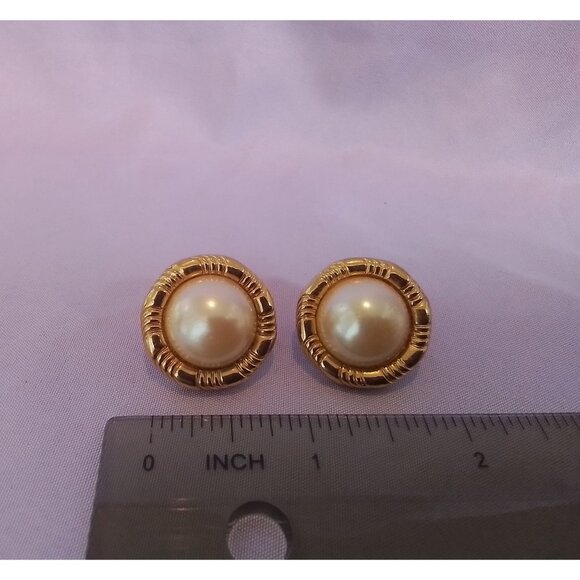 Vintage Gold-Tone Clip-On Faux Pearl Earrings - Picture 3 of 5